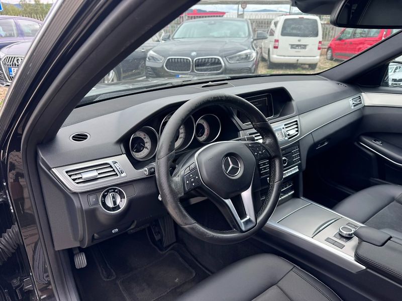 Mercedes-Benz Třídy E (2016) 350 3,0D 4X4 AUTOMAT BLUETEC - fotka 18 z 45