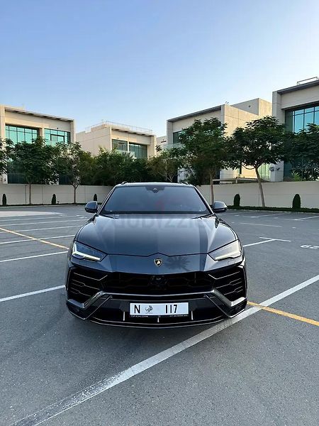 Lamborghini Urus (2020) Lamborghini Urus Luxusní SUV - fotka 2 z 12