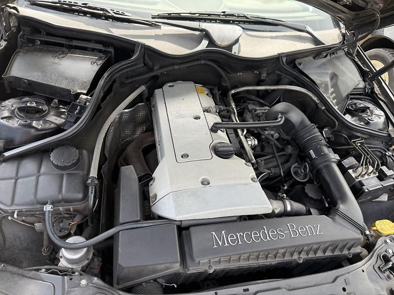 Mercedes-Benz Třídy C (2001) 2.0 95kw - fotka 17 z 17