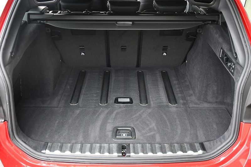 BMW Řada 3 320d xDrive MSPORT  - fotka 40 z 44