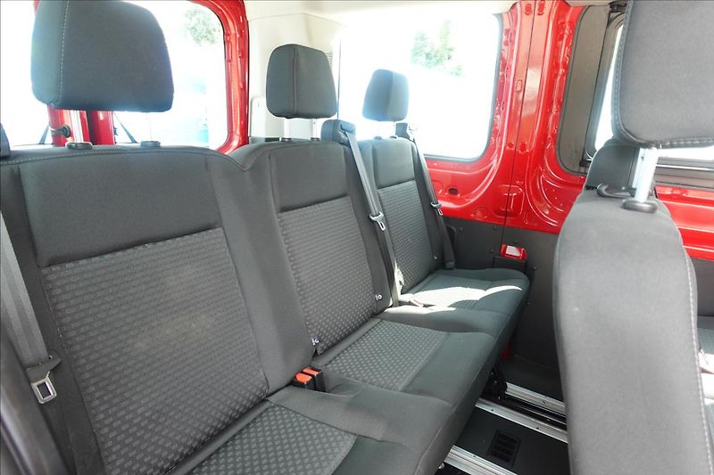 Ford Transit 2,2 TDCi  L2H2 9MÍST BUS KLIMA - fotka 14 z 30