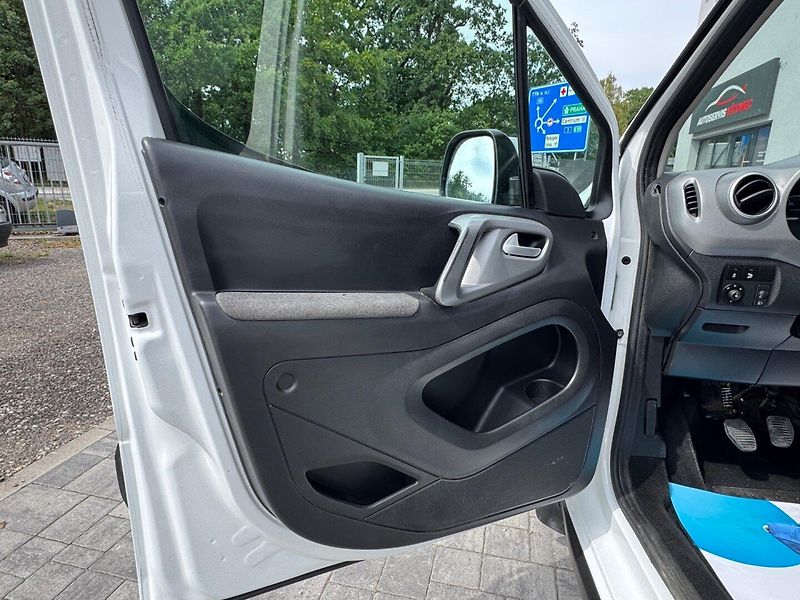 Citroën Berlingo (2015) 1.6 HDi XTR - fotka 8 z 27
