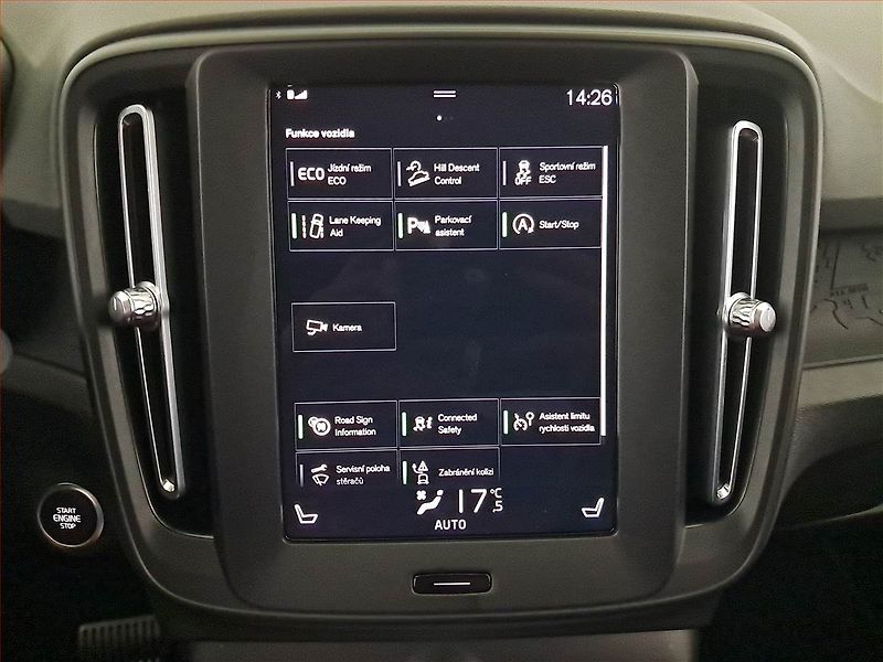 Volvo XC40 (2022) T2 - fotka 21 z 22