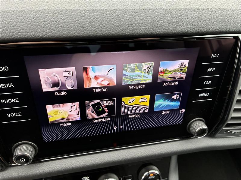 Škoda Kodiaq 2,0 TDI TAŽNÉ KEYLESS KAMERA - fotka 24 z 36