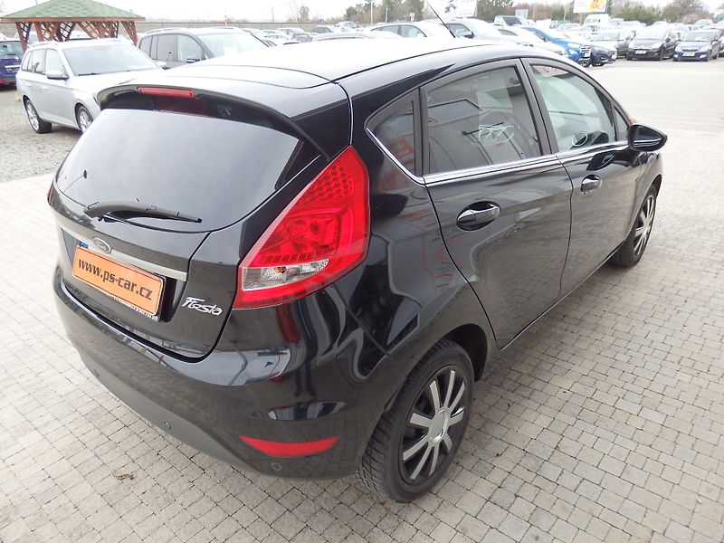Ford Fiesta 1.4i ZÁLOHOVÁNO - fotka 4 z 14