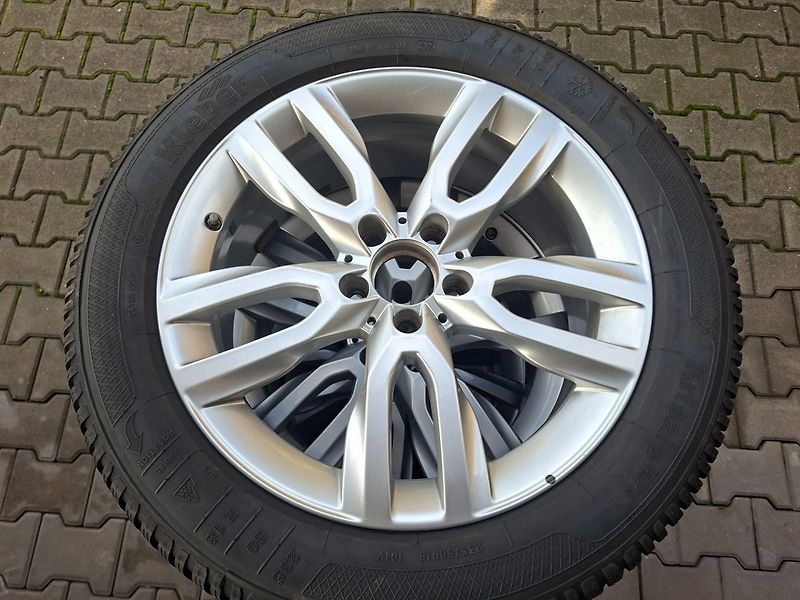 Mercedes-Benz GLA (2014) 220CDI 125kW 4MATIC -TAŽ.ZAŘ. - fotka 34 z 35