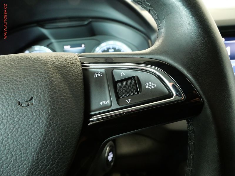Škoda Karoq (2019) 1.5 TSi, Style, DSG, LED - fotka 16 z 24