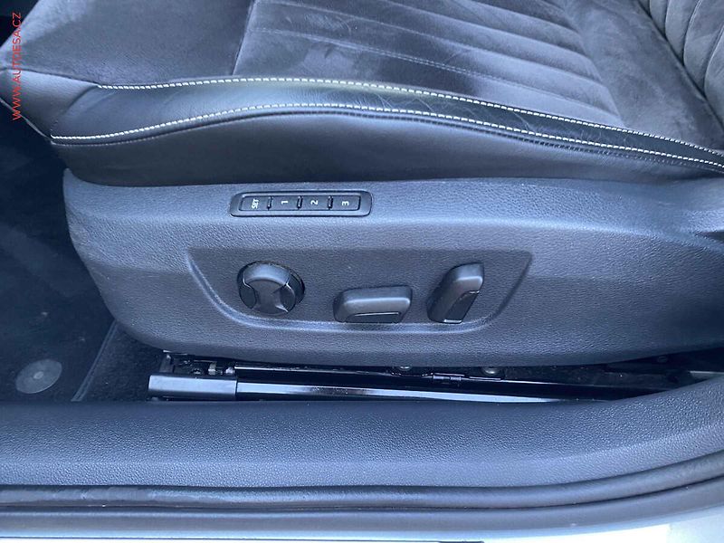 Škoda Superb (2019) 2.0 TSi, Style, DSG, +ALU - fotka 15 z 20