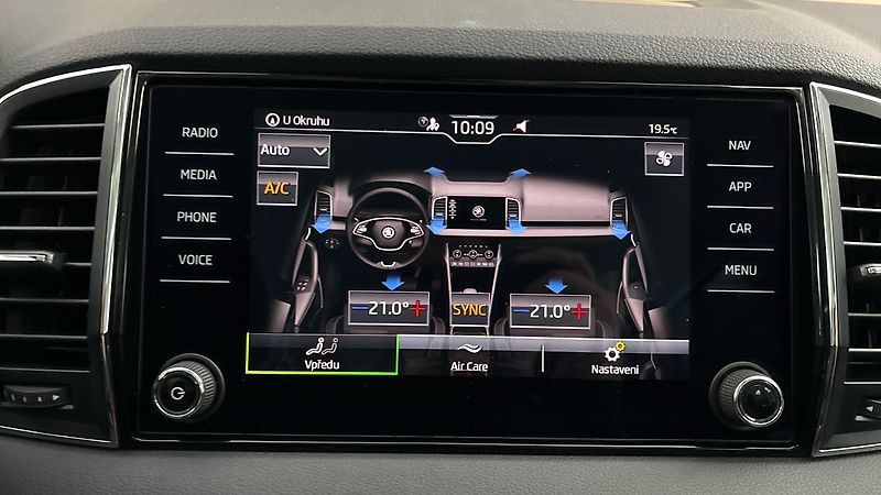 Škoda Karoq 2.0 TDI DSG Style - fotka 27 z 28