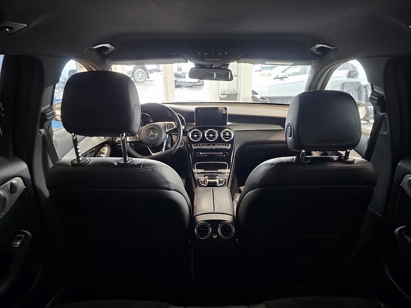 Mercedes-Benz GLC 220d 4M AMG Burmester tažné - fotka 15 z 17