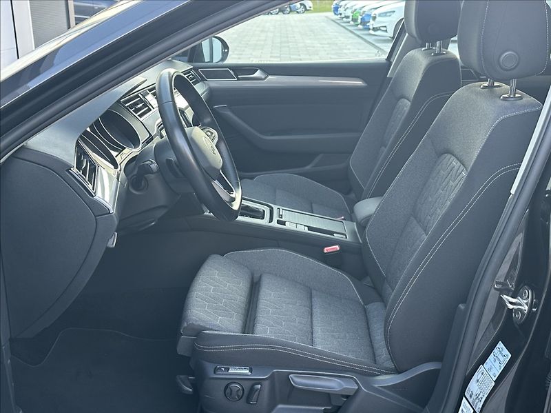 Volkswagen Passat 1,5 TSI 150PS  Business DSG - fotka 12 z 53