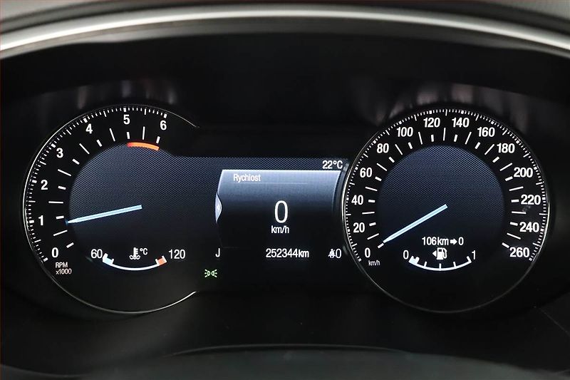 Ford Mondeo (2017) 2.0 TDCI, Navi, Tempomat - fotka 8 z 17