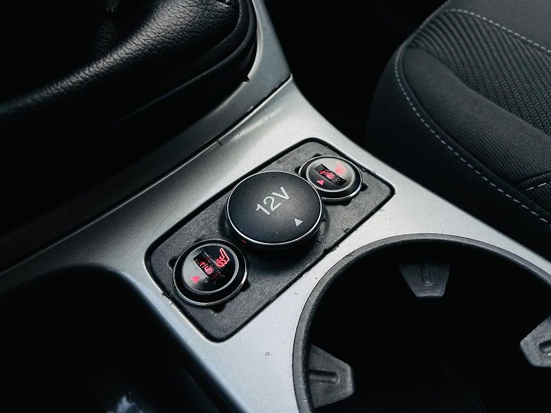 Ford Kuga 2.0TDCi 4x4 MAN SERVISKA TAŽNÉ - fotka 36 z 42