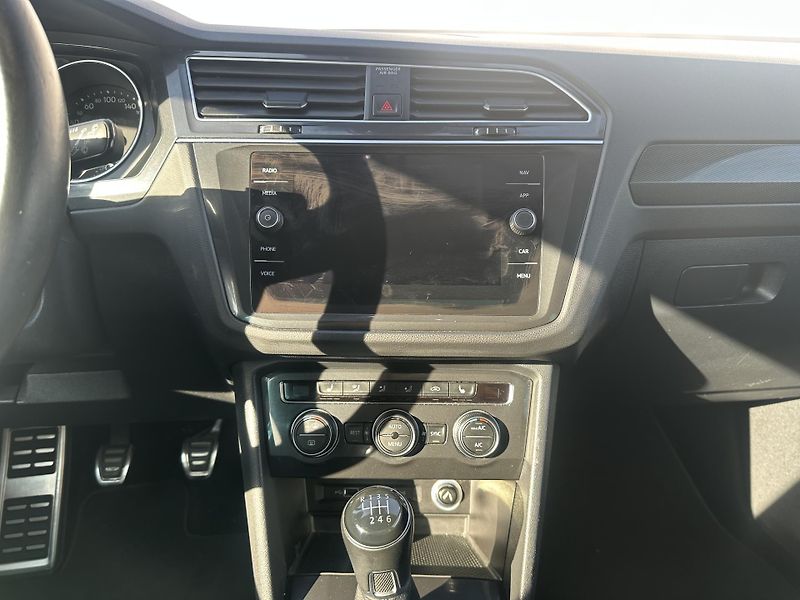 Volkswagen Tiguan (2020) 1.5 TSI 96 kW Head-Up - fotka 24 z 32