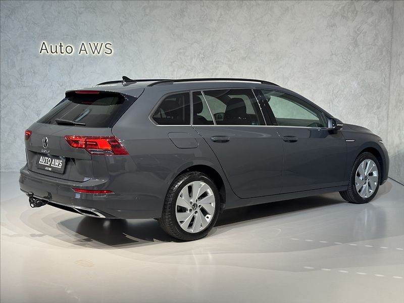 Volkswagen Golf 2,0 TDi  DSG Style LED Assist - fotka 8 z 47
