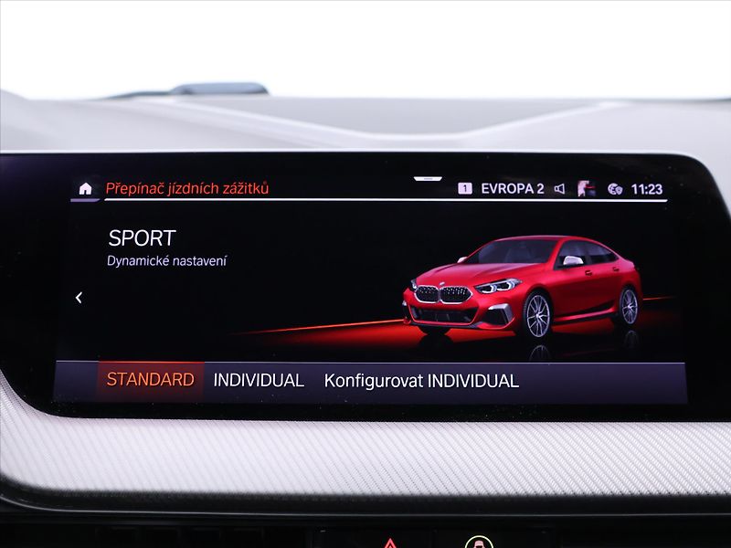 BMW Řada 2 2,0 M235i 225kW CZ xDrive - fotka 28 z 40