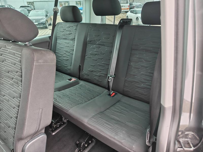 Volkswagen Transporter Comfortline DR DSG 2,0TDi - fotka 9 z 22