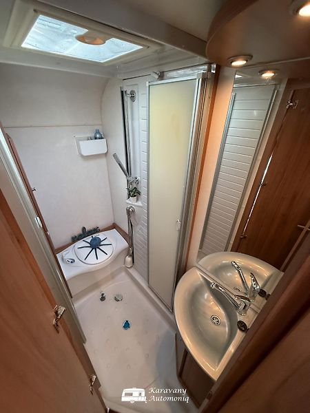 Bürstner Ostatní (2007) Nexxo T660 Ford Markíza, Klíma - fotka 12 z 32
