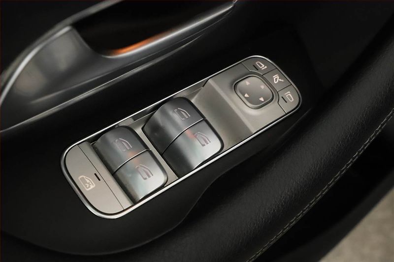 Mercedes-Benz GLE (2022) 300 d - fotka 9 z 20