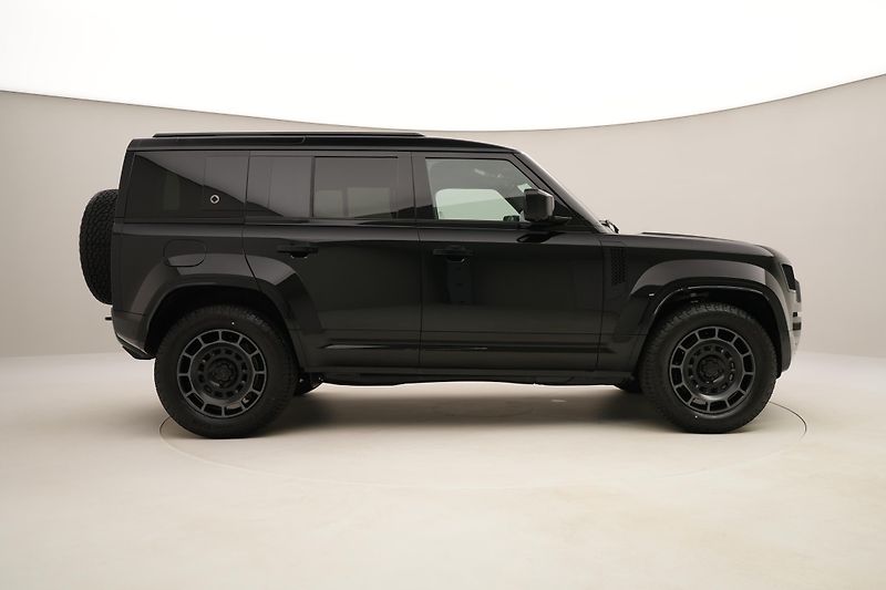 Land Rover Defender (2026) 110 P635 OCTA BLACK AWD AUT - fotka 12 z 64