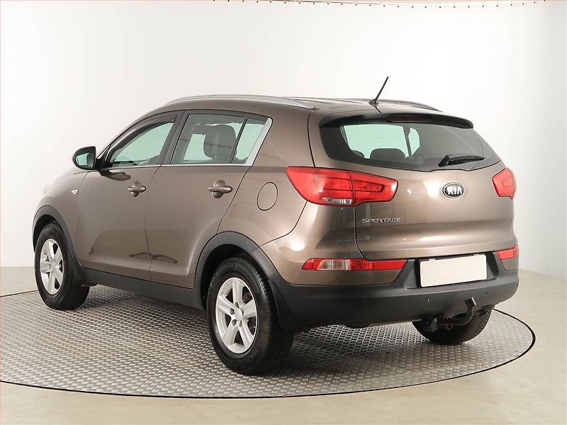 Kia Sportage (2015) 1.6 GDI, Tempomat - fotka 4 z 17