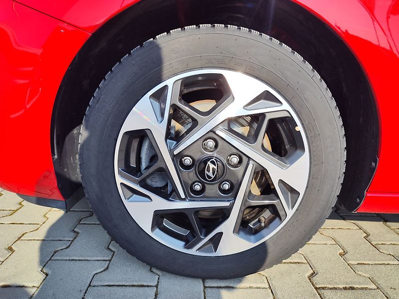 Hyundai i30 1.5 T-GDI/103kW Comfort 16 DCT - fotka 28 z 28