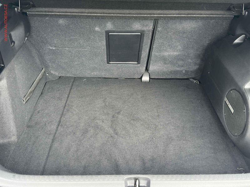 Citroën C4 (2015) 1.2PT, AT, navi - fotka 7 z 20