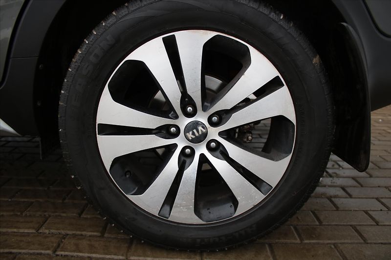 Kia Sportage 2.0 CRDI 135kW 4WD SERVIS. KN. - fotka 9 z 25