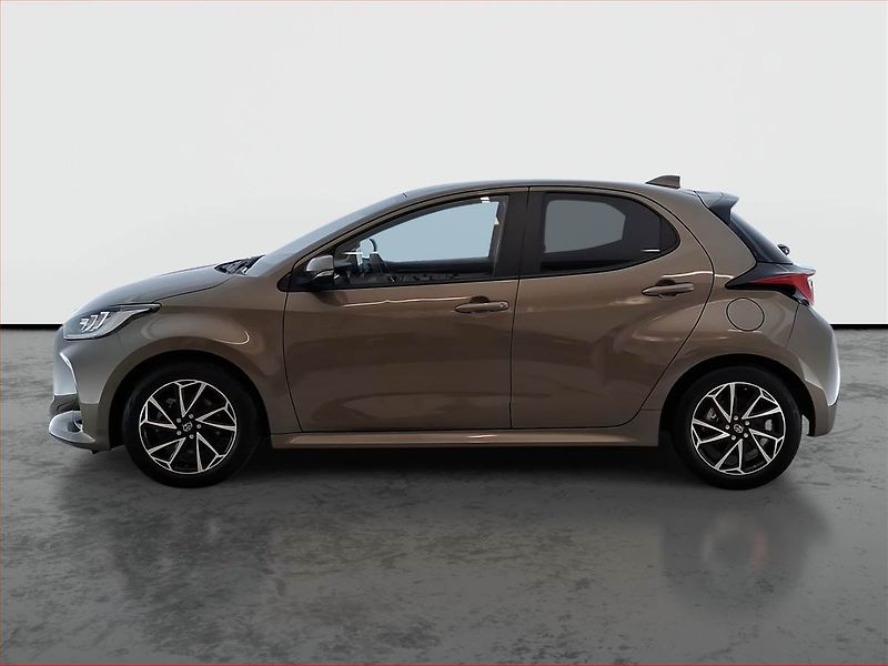 Toyota Yaris (2023) 1.5 VVT-i Hybrid - fotka 3 z 22