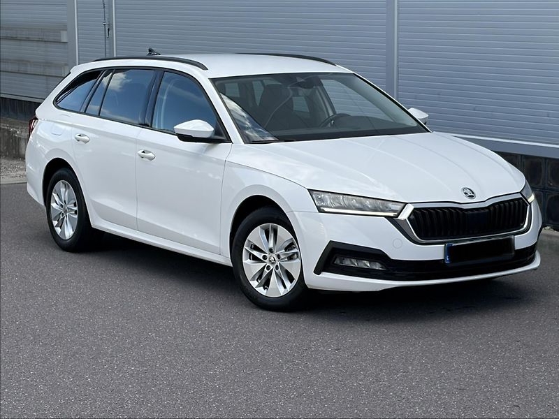 Škoda Octavia (2023) 110kW DSG/ACC/NAVI/SERVIS - fotka 3 z 24