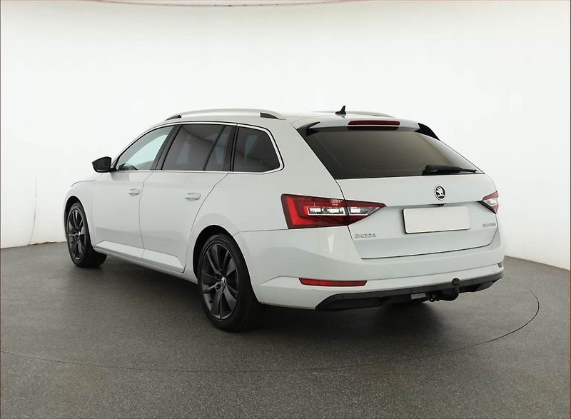 Škoda Superb (2016) Style Plus 2.0 TDI, Automat - fotka 4 z 20