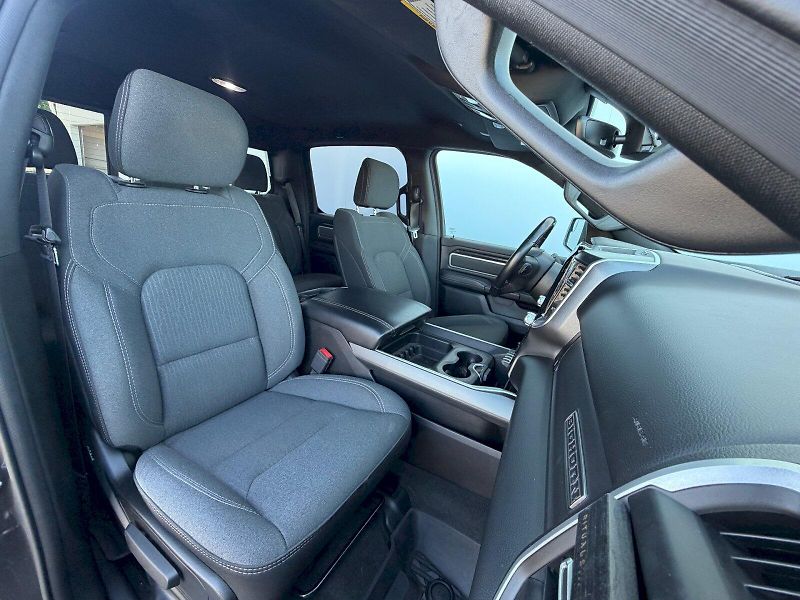 Dodge RAM (2021) 1500 5.7 HEMI 295kW LPG BIGHOR - fotka 30 z 35