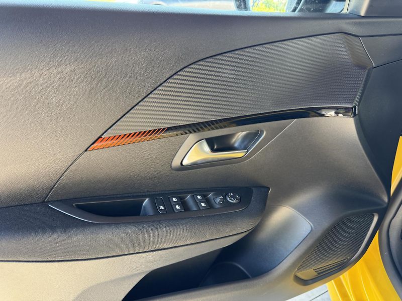 Peugeot 208 1.2i 74kW v záruce do 2031  - fotka 13 z 27