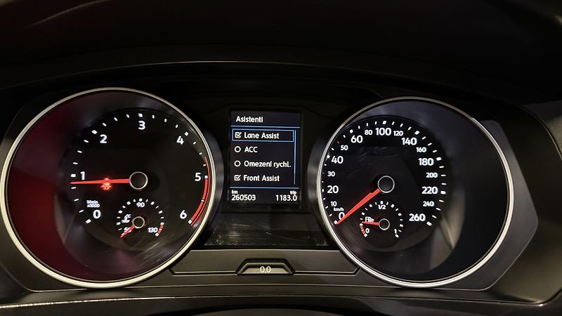 Volkswagen Tiguan (2022) 2.0 TDI,LIFEREZERVOVÁNO - fotka 27 z 40