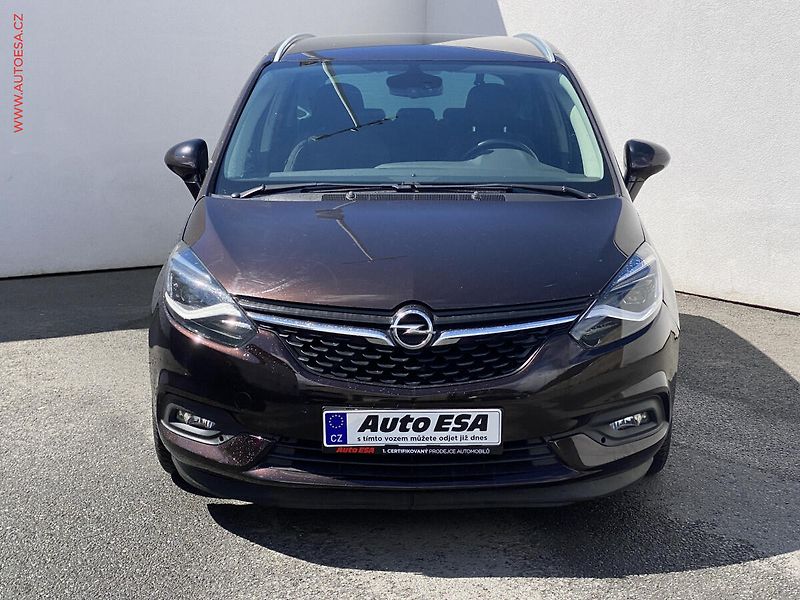 Opel Zafira (2017) 2.0 CDTi, AT, navi, park - fotka 2 z 18