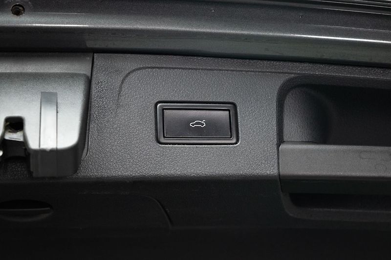 Volkswagen Passat 2.0 Bi-TDI R-LINE*N.TOPENÍ*ACC - fotka 38 z 40