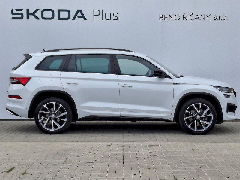 Škoda Kodiaq (2022) SportLine DSG 4x4 2,0TDi 147kW - fotka 13 z 35