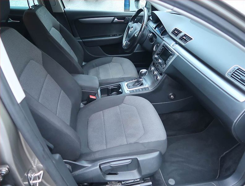 Volkswagen Passat (2014) Comfortline 2.0 TDI, Automat - fotka 9 z 18