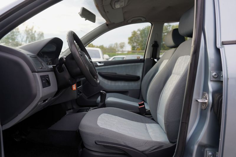Škoda Fabia 1.9 TDI,100 PS/klima/alarm - fotka 18 z 34