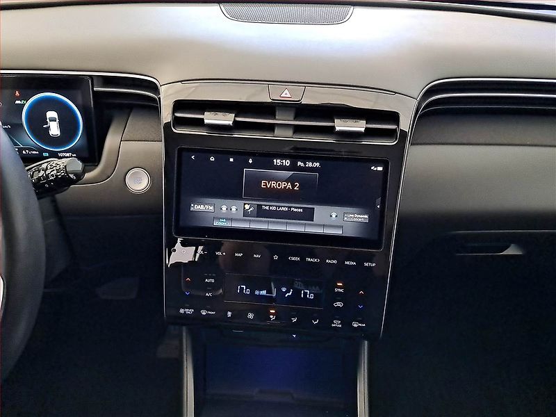 Hyundai Tucson (2022) Premium 1.6 T-GDI HEV - fotka 12 z 21