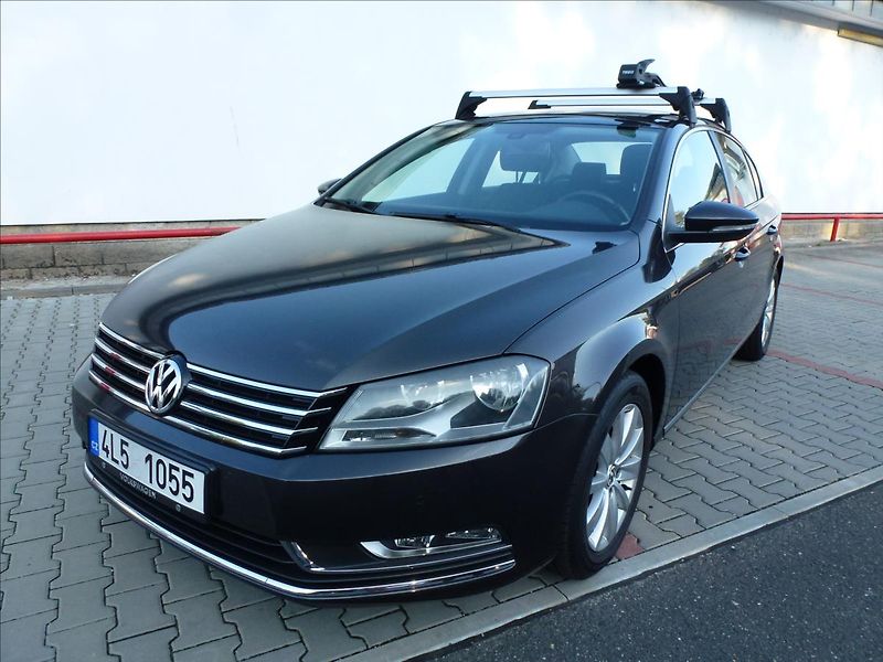 Volkswagen Passat 1,6 TDI Serviska, TOP STAV !!! - fotka 2 z 60