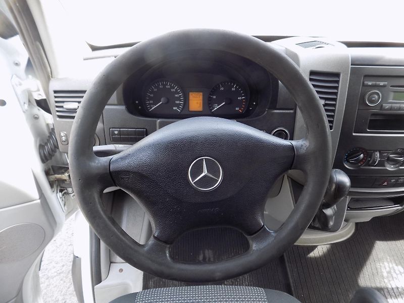 Mercedes-Benz Sprinter (2012) 2,2 95KW 7 MÍST SKLÁPĚČ  - fotka 17 z 46