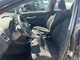 Toyota Auris (2010) 1.3 VVT- i, ČR, AC, park - náhled 9