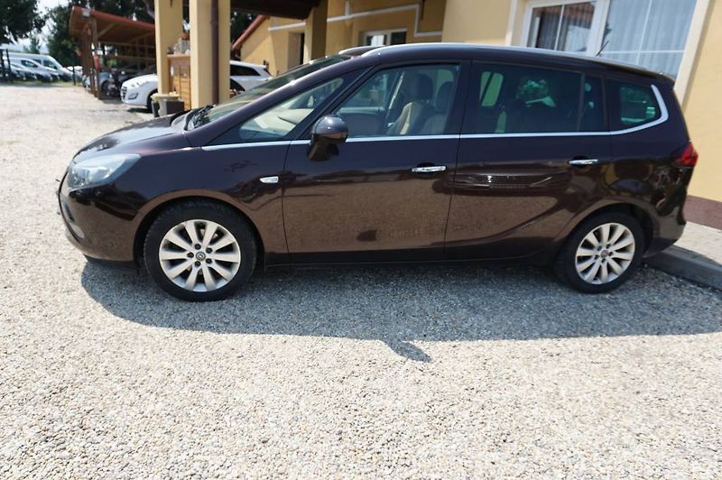 Opel Zafira (2012) Tourer 2,0 96 kW - fotka 3 z 30