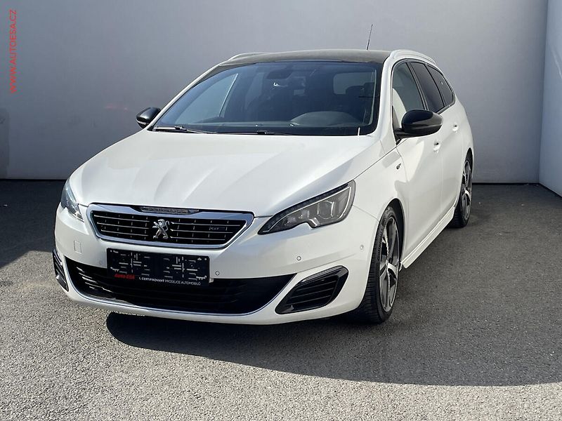 Peugeot 308 (2017) 2.0 HDi, GT, AT, LED, panor - fotka 3 z 23