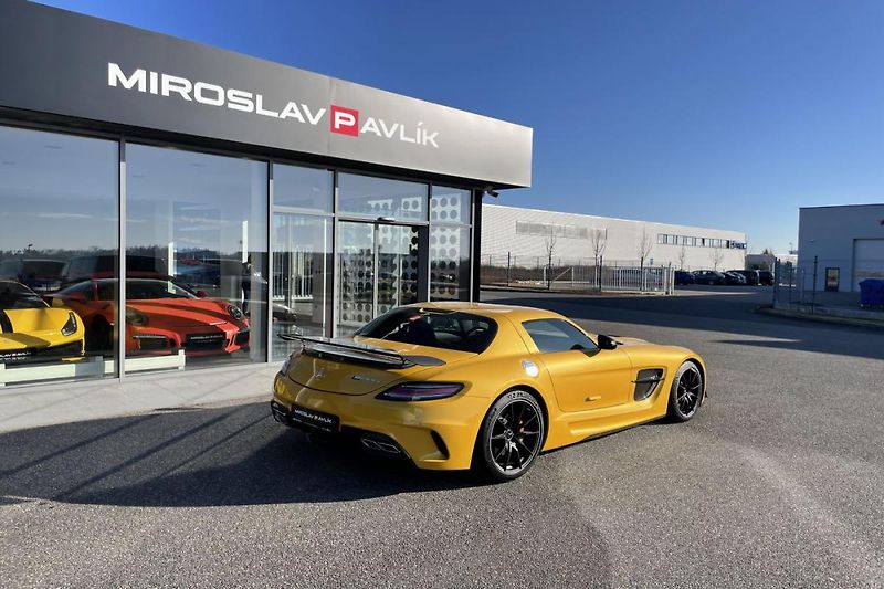 Mercedes-Benz SLS AMG BLACK SERIES - fotka 17 z 20