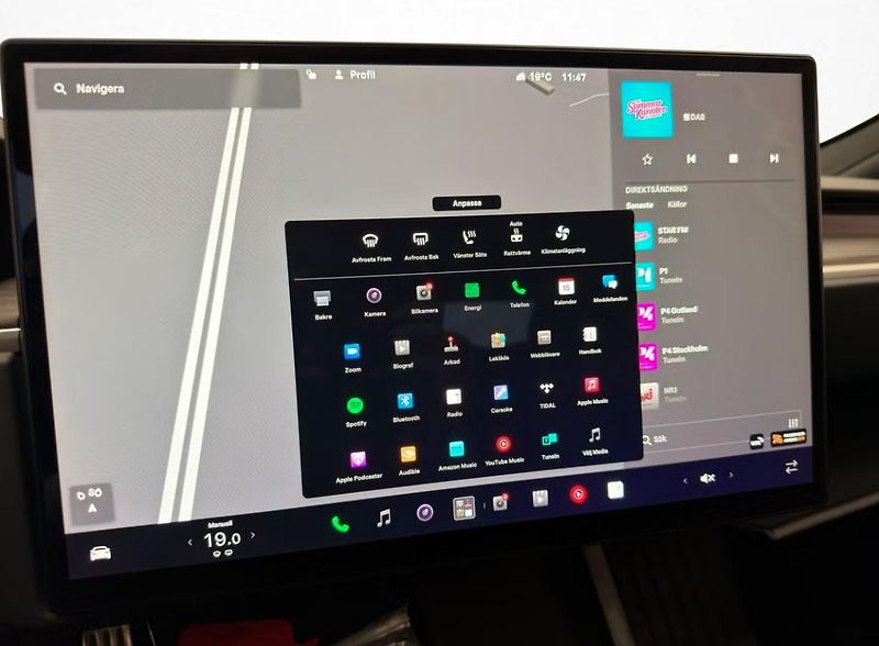 Tesla Model S LR AWD Vzduch Pano. Kam Yoke - fotka 21 z 35