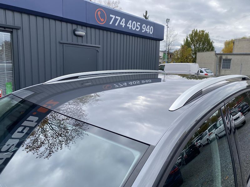 Volkswagen Touran 1.4 TSI 110kW - SOUND - NAVI - fotka 8 z 45