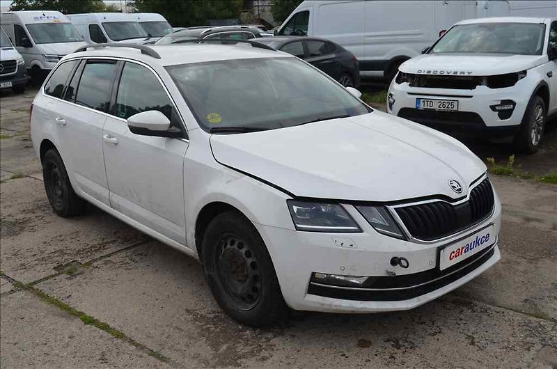 Škoda Octavia (2017) COMBI III. 1,6 TDI - fotka 3 z 26