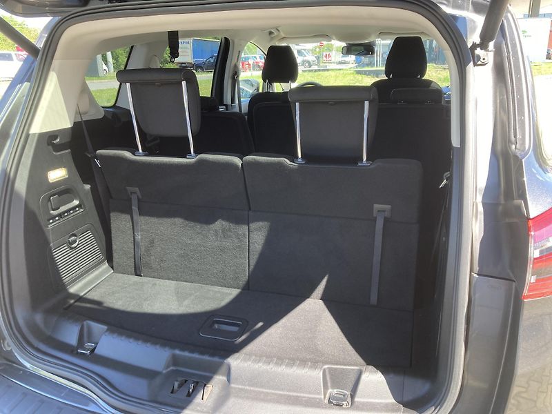 Ford S-MAX (2018) 2.0 TDCi Titanium, 7míst - fotka 10 z 42
